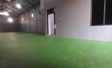 Disewakan Gudang Dengan Lantai Epoxy Bersih Dan Rapih Di Mustika Jaya. Kota Bekasi