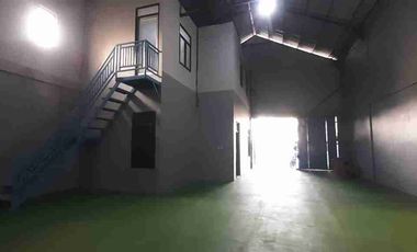 Disewakan Gudang Dengan Lantai Epoxy Bersih Dan Rapih Di Mustika Jaya. Kota Bekasi