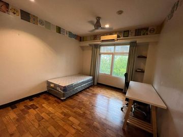 One Serendra – Palm | 2BR Unit | 114 sqm | With Parking | ₱125K