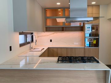 Casa Residencial de Lujo en Venta | Valle Real (Coto Arboledas)