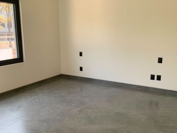 Casa Residencial de Lujo en Venta | Valle Real (Coto Arboledas)