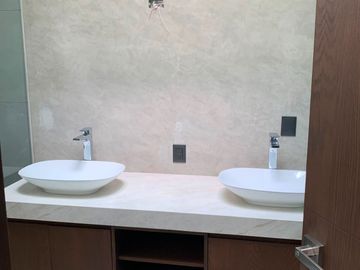 Casa Residencial de Lujo en Venta | Valle Real (Coto Arboledas)