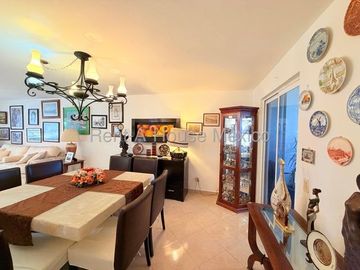 Lomas de santa fe de juriquilla vendo casa en privada con vigilancia 3 recamaras + servicio 3 baños