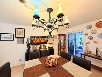 Lomas de santa fe de juriquilla vendo casa en privada con vigilancia 3 recamaras + servicio 3 baños