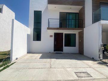 CASA EN VENTA ANTIGUA CEMENTERA 1CV F233