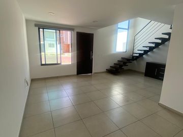 CASA EN VENTA ANTIGUA CEMENTERA 1CV F233