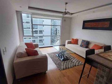 Venta suite amoblada sector Av. República de El Salvador, parque La Carolina