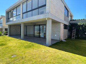 VENDO CASA EN CONJUNTO RESIDENCIAL CASA MONTAÑA EN RUITOQUE ALTO FLORIDABLANCA