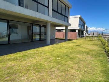 VENDO CASA EN CONJUNTO RESIDENCIAL CASA MONTAÑA EN RUITOQUE ALTO FLORIDABLANCA
