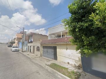 EXCELENTE CASA EN VENTA, AV MORÓN, HDA SANTA FÉ, TLAJOMULCO JALISCO