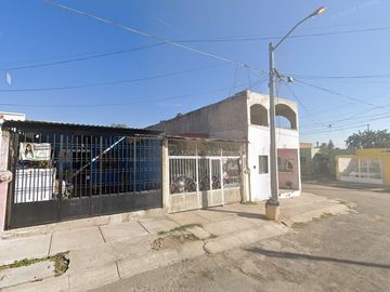 EXCELENTE CASA EN VENTA, AV MORÓN, HDA SANTA FÉ, TLAJOMULCO JALISCO