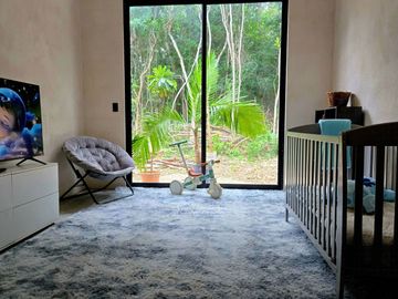 Casa con alberca privada ecológica, con terreno excedente, en venta