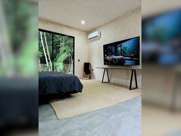 Casa con alberca privada ecológica, con terreno excedente, en venta
