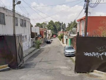 VENTA CASA EN ENCINOS, FRACC. LOS VIVEROS, PUEBLA