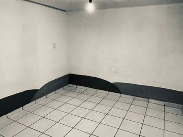 SATELITE Magnífico inmueble con ubicación estratégica y gran potencial comercial