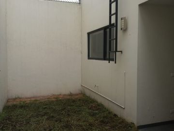 CASA AMPLIA DE DOS NIVELES EN FRACCIONAMIENTO DE 3 RECÁMARAS, LAGO ESMERALDA, ATIZAPÁN DE ZARAGOZA, ESTADO DE MÉXICO.