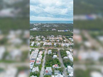 Casa amueblada con paneles solares en residencial privado, en venta