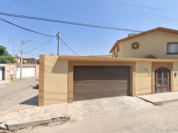 CASA EN VENTA EN MONUMENTAL, CIUDAD JUÁREZ, CHIHUAHUA.