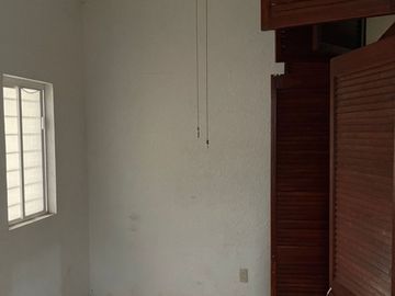 Casa venta en Col. Quinta Velarde, Guadalajara