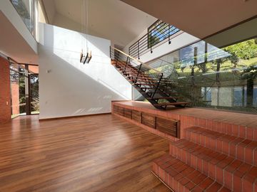 Casa en Arriendo en Altos de Palmas, Envigado Antioquia