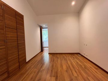 Casa en Arriendo en Altos de Palmas, Envigado Antioquia