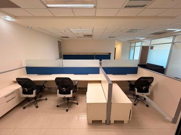 Oficina en renta- Santa María