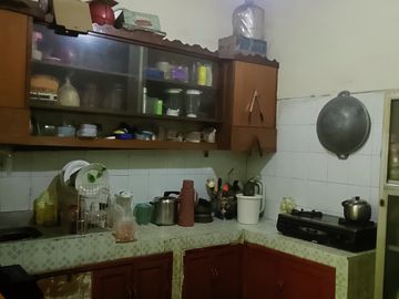 Dijual murah rumah siap huni, bebas banjir di Kayu manis, Matraman