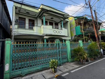 Dijual murah rumah siap huni, bebas banjir di Kayu manis, Matraman