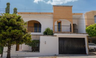 Casa en Venta, Col. Los Laureles. Tuxtla, Chiapas