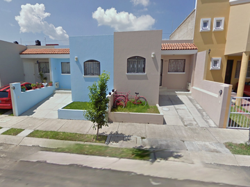 HERMOSA CASA EN ZAPOPAN, JALISCO DE RECUPERACIÓN BANCARIA