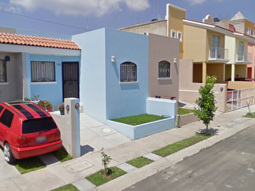 HERMOSA CASA EN ZAPOPAN, JALISCO DE RECUPERACIÓN BANCARIA