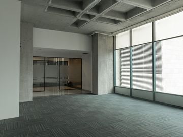 Oficina en renta - Santa María