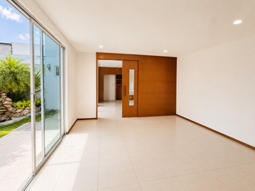 Casa en Venta en La Antigua Cementera, Puebla – 360 m² de Construcción