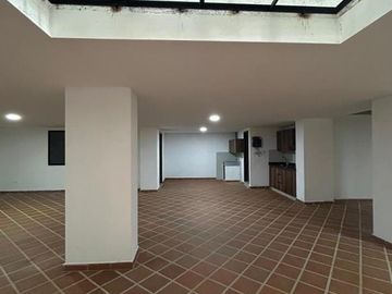 Local en arriendo en guayabal la colina