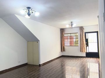 Venta de Amplio Departamento en 1er Piso (210 m²) – Urb. Repartición, Comas
