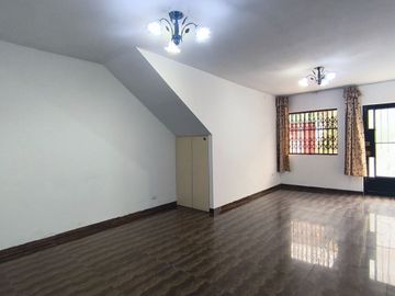Venta de Amplio Departamento en 1er Piso (210 m²) – Urb. Repartición, Comas
