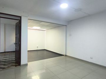 Venta de Amplio Departamento en 1er Piso (210 m²) – Urb. Repartición, Comas