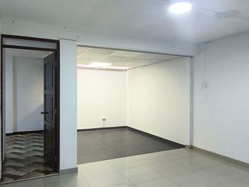 Venta de Amplio Departamento en 1er Piso (210 m²) – Urb. Repartición, Comas