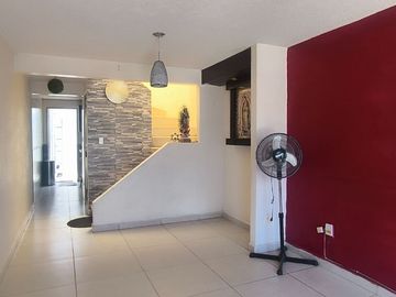 Casa en venta en Los Héroes Ozumbilla, Tecámac- 2 recamaras y 1.5 baños
