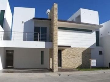 CASA EN VENTA 3 RECAMARAS, BOULEVARD DEL CIELO, RESIDENCIAL SAN MIGUEL, CIUDAD DEL CARMEN, CAMPECHE.