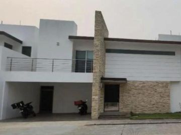 CASA EN VENTA 3 RECAMARAS, BOULEVARD DEL CIELO, RESIDENCIAL SAN MIGUEL, CIUDAD DEL CARMEN, CAMPECHE.
