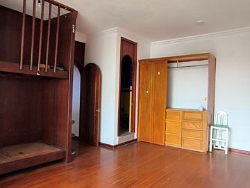 Casa en venta en Gustavo A. Madero | Activo inmobiliario con gran potencial patrimonial- 4 recamaras y 4 baños
