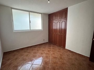 RENTO CASA COMERCIAL CERCA DE LA MEDICA CAMPESTRE