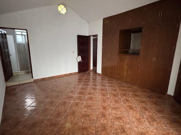 RENTO CASA COMERCIAL CERCA DE LA MEDICA CAMPESTRE