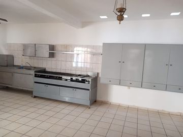 RENTO CASA COMERCIAL CERCA DE LA MEDICA CAMPESTRE