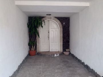 RENTO CASA COMERCIAL CERCA DE LA MEDICA CAMPESTRE