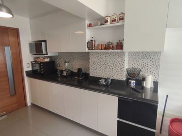 DUPLEX DE 227M2 + 3 COCHERAS EN VENTA EN CHACARRILLA - SAN BORJA