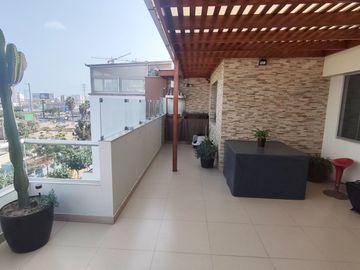 DUPLEX DE 227M2 + 3 COCHERAS EN VENTA EN CHACARRILLA - SAN BORJA