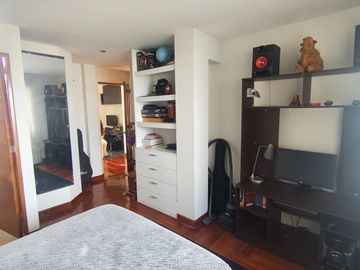 DUPLEX DE 227M2 + 3 COCHERAS EN VENTA EN CHACARRILLA - SAN BORJA