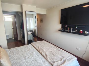 DUPLEX DE 227M2 + 3 COCHERAS EN VENTA EN CHACARRILLA - SAN BORJA